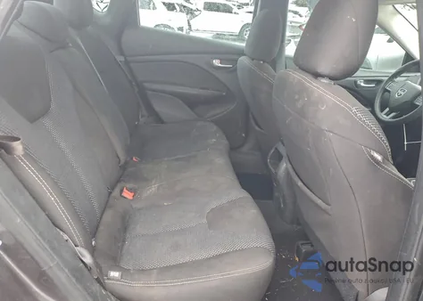 2015 Dodge Dart Sxt z USA, uszkodzony, nr VIN 1C3CDFBB4FD306983